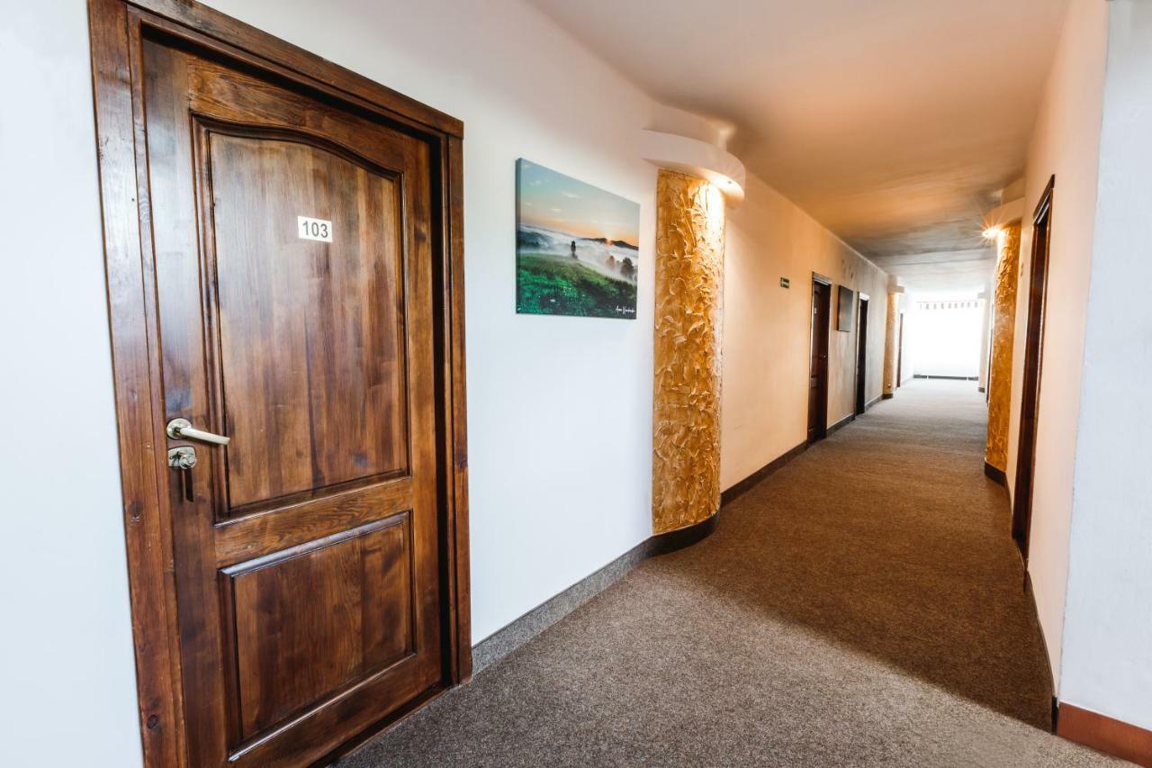 Osrodek Wypoczynkowy Tarnica Bed and Breakfast Solina  Exteriör bild
